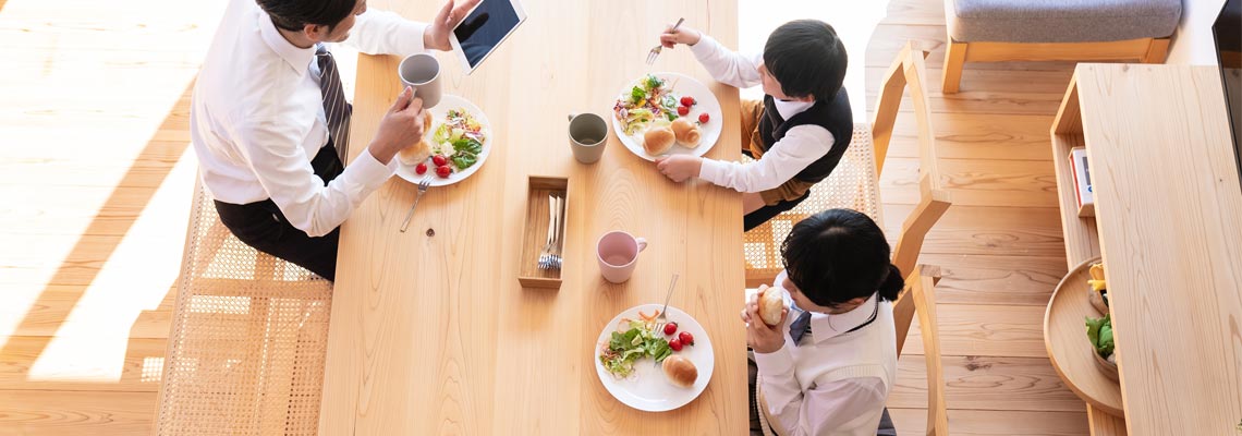 manger avec des enfants au Japon